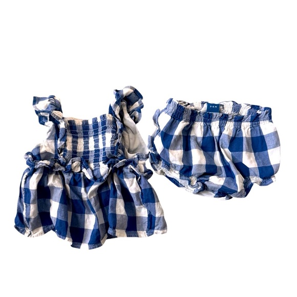 Old Navy baby girl Ruffle-Trim Gingham Top and Bloomer Shorts size 3-6 months - Picture 1 of 8